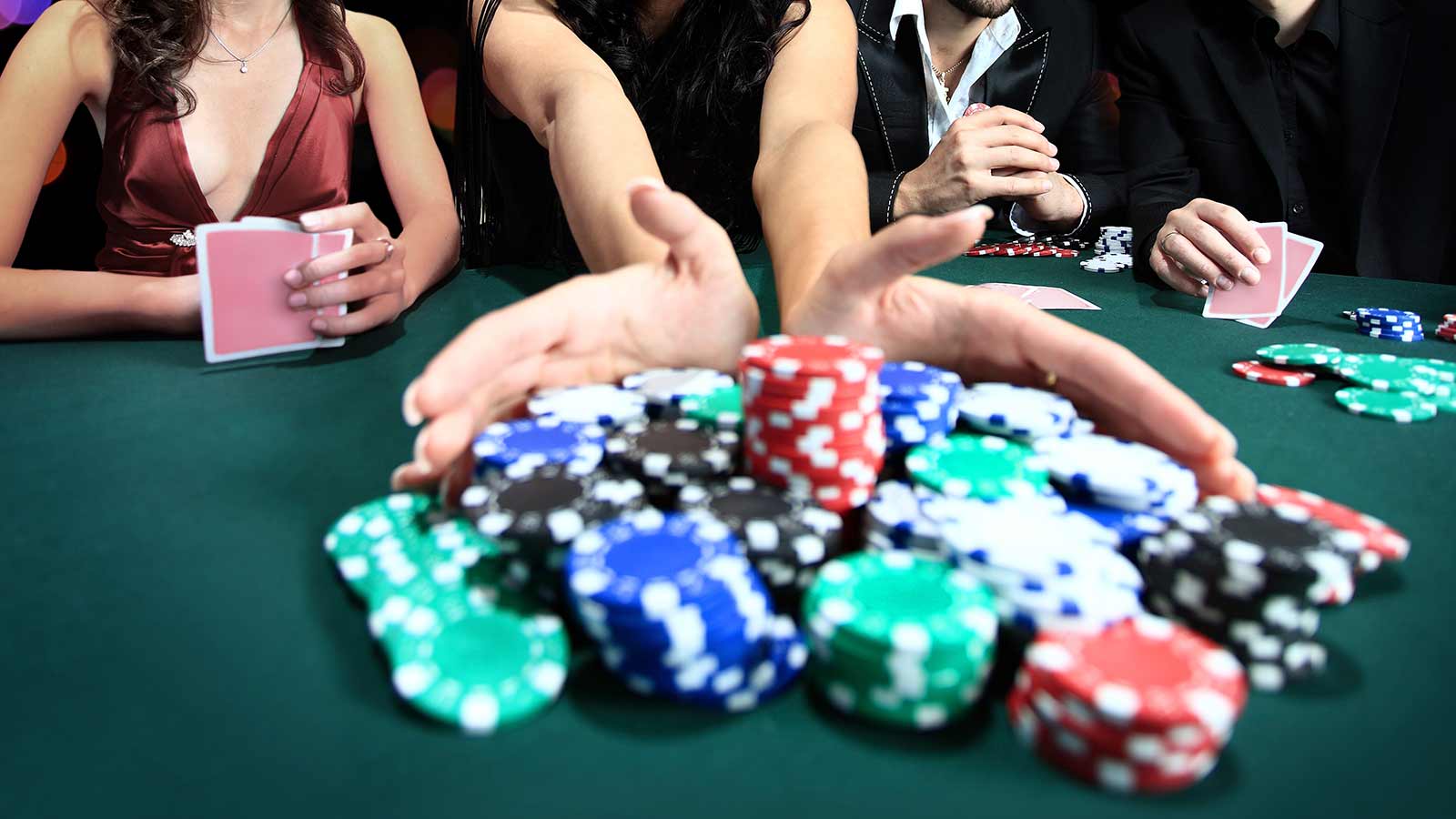 How Can Amateur Players Become Billionaire Gamblers