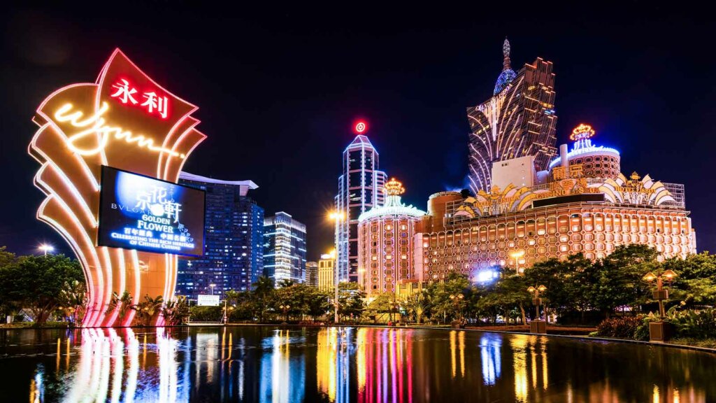 Genting Threatens the Position of Macau Casino Operators